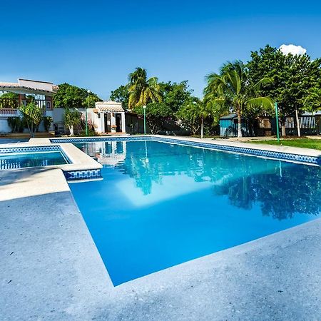 Capital O Oxtankah,Chetumal Bay Hotell Calderitas Eksteriør bilde