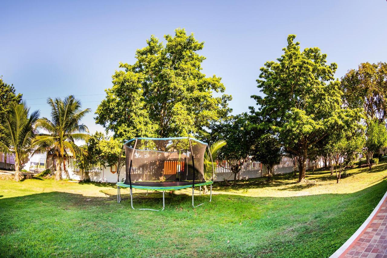 Capital O Oxtankah,Chetumal Bay Hotell Calderitas Eksteriør bilde