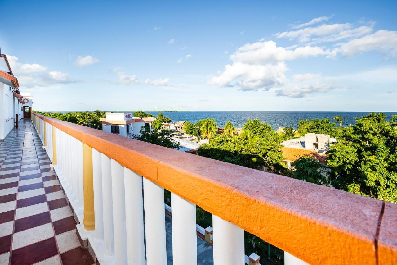 Capital O Oxtankah,Chetumal Bay Hotell Calderitas Eksteriør bilde