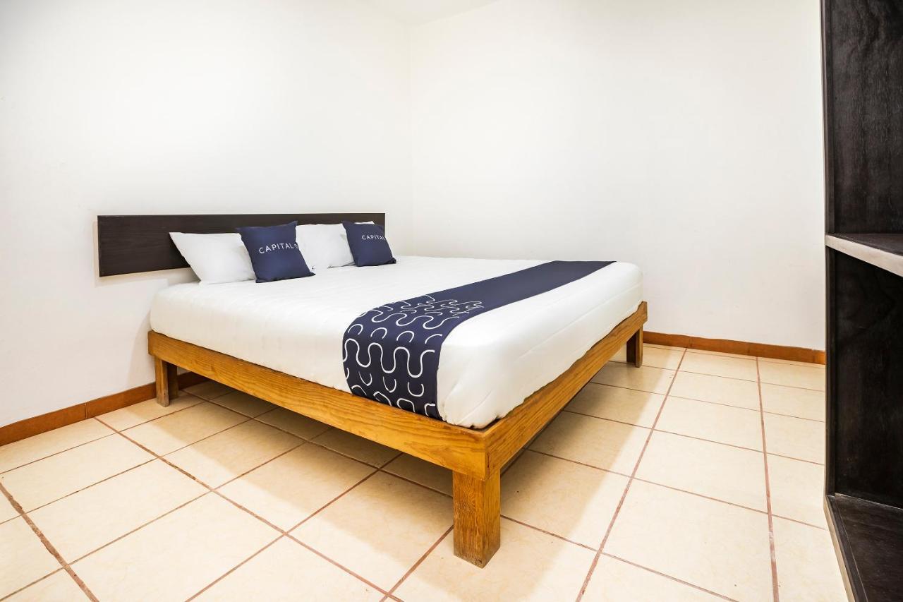 Capital O Oxtankah,Chetumal Bay Hotell Calderitas Eksteriør bilde